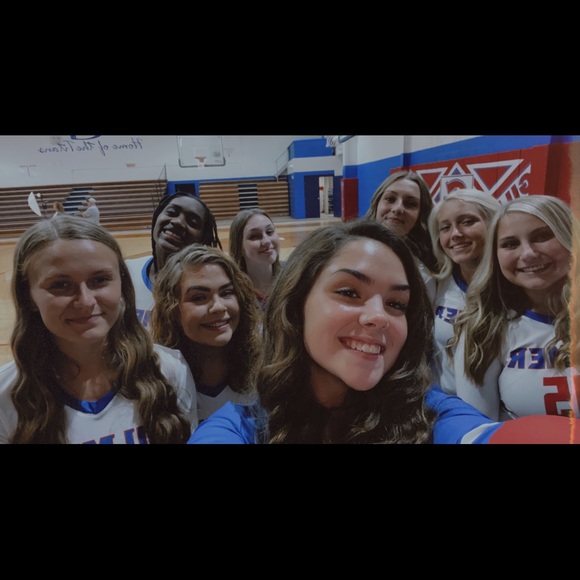 Meet your Posher, Tessa - Picture 2 of 3